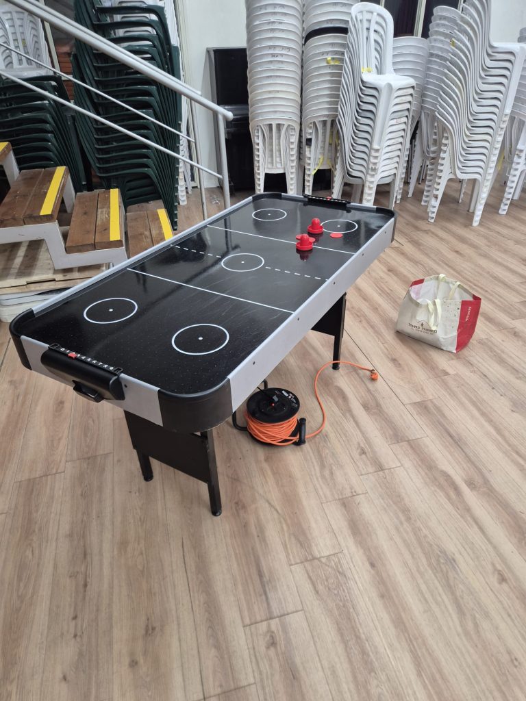 השכרת שולחן הוקי