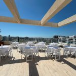 השכרת שולחנות בית קפה וכסאות